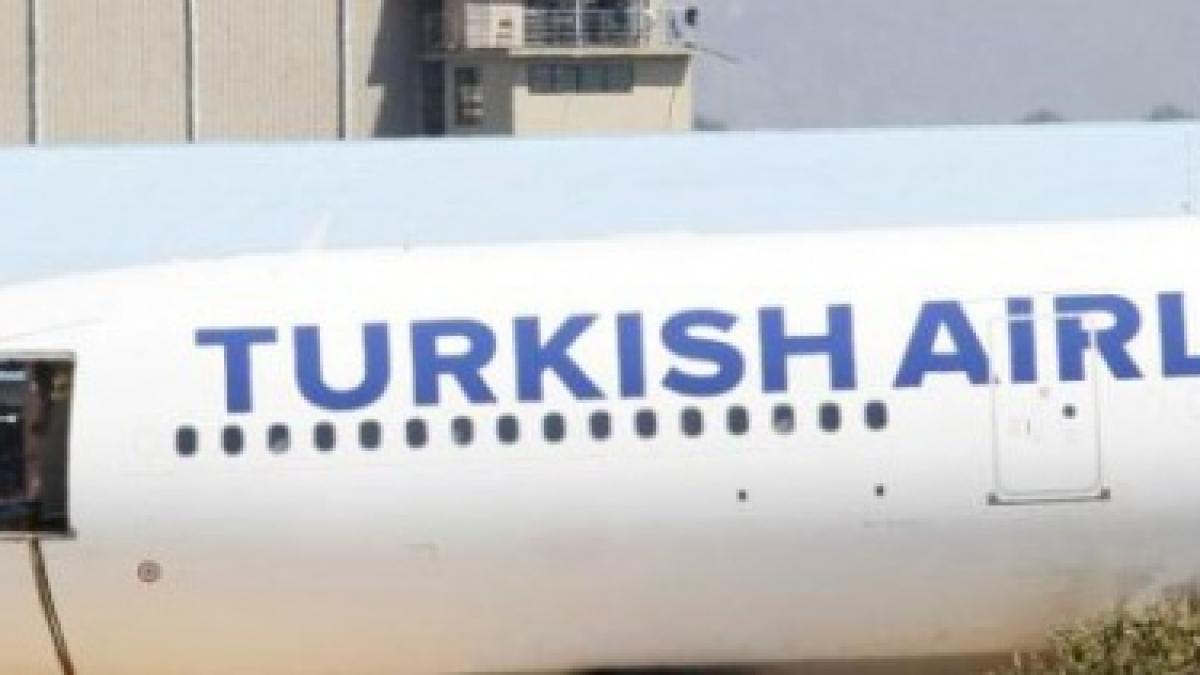un avion turc cu 151 de persoane la bord a derapat pe pista de aterizare a aeroportului din kosovo