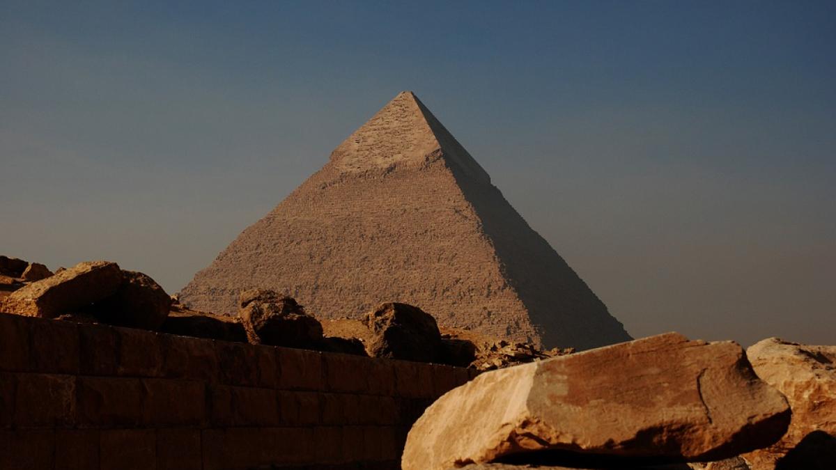 ce se afla de fapt in interiorul unei piramide imagini 3d care dezvaluie secretele structurilor