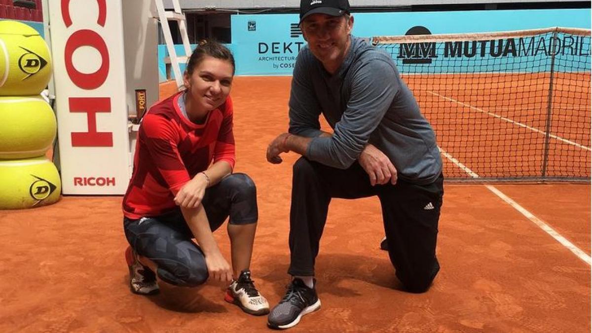 simona halep cadou inedit pentru jurnalistii de la turneul wta de la madrid