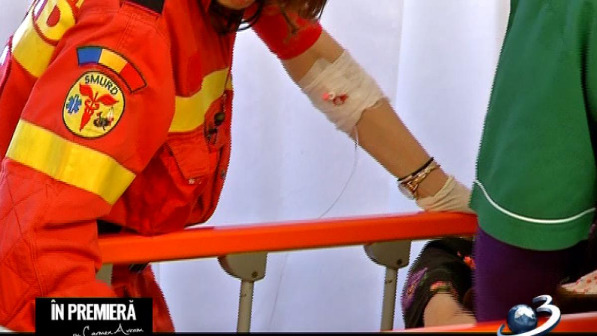 in premiera alexandrina medicul care are el insusi perfuzie la mana ca sa reziste la munca