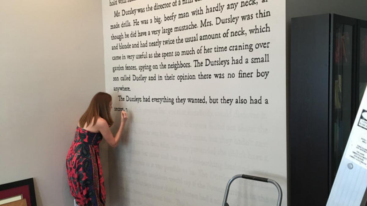 pagina de carte decor de perete personalizat