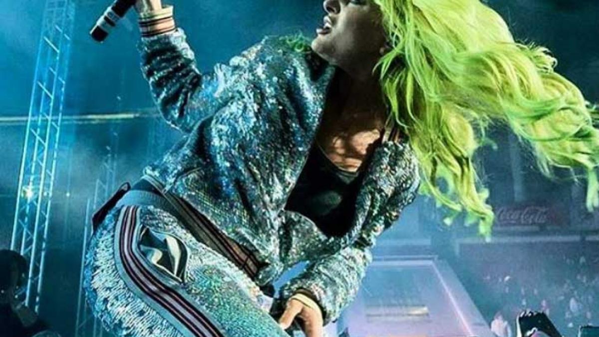 dansul cu care delia si a uimit toti fanii antonia se uita si se minuna ce placere are