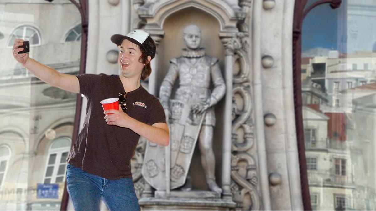 sa razi sau sa plangi a vrut sa faca un selfie si a distrus o comoara