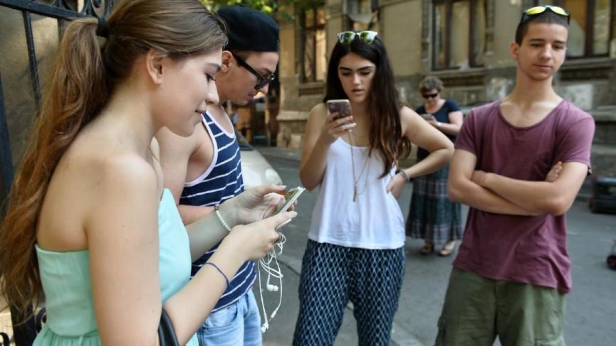 victorie pentru eleva de 10 eliminata de la bac a castigat batalia cu sefii educatiei