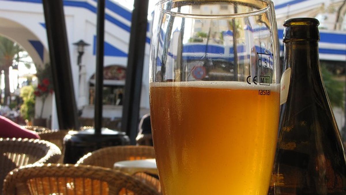 un producator de bere din romania amendat de opc