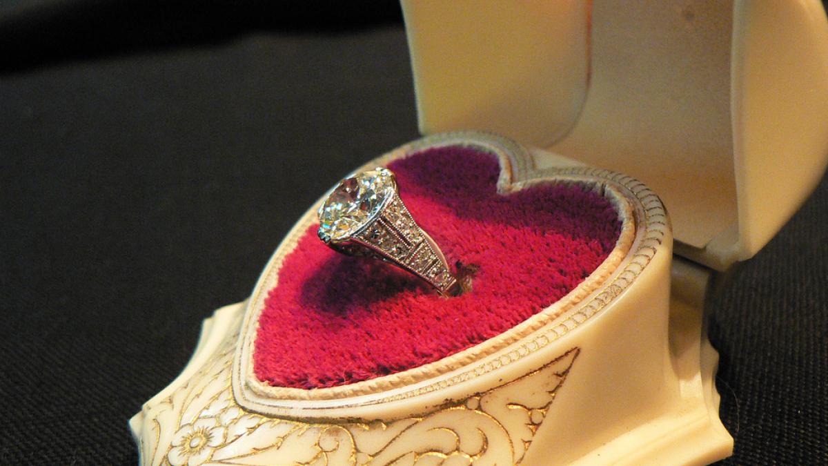 a pierdut inelul cu diamant mostenit de la bunica ei i s a dat viata peste cap cand a aflat ce s a