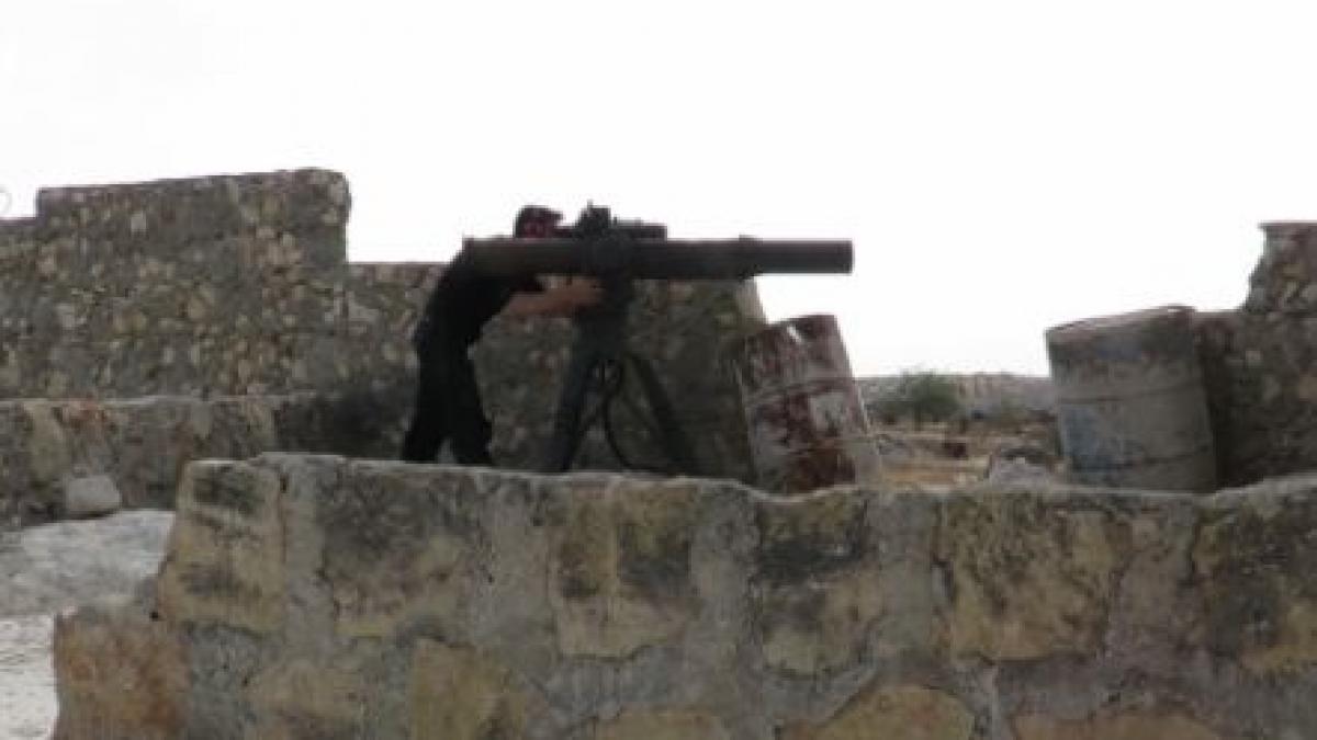 video soldati sirieni spulberati racheta