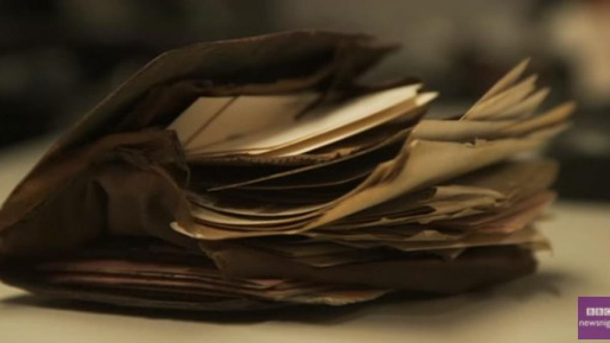 au gasit portofelul pierdut in urma cu 65 de ani l au deschis si au inceput sa planga