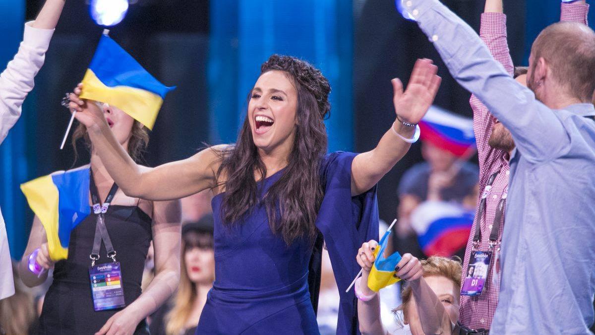 eurovision 2016 jamala din ucraina a castigat finala cu o melodie care i a infuriat pe rusi video