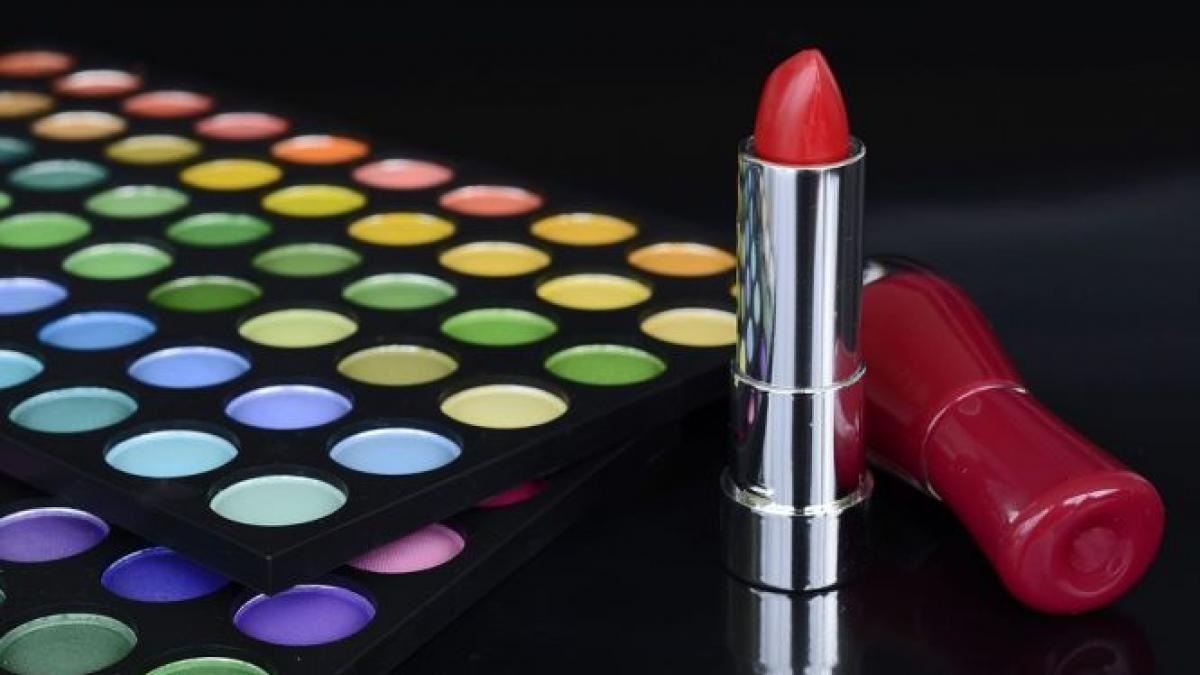 reguli esentiale pentru un machiaj rezistent