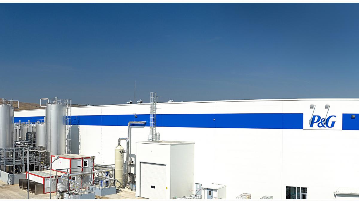 fabrica p g se dezvolta alaturi de comunitatea din urlati p