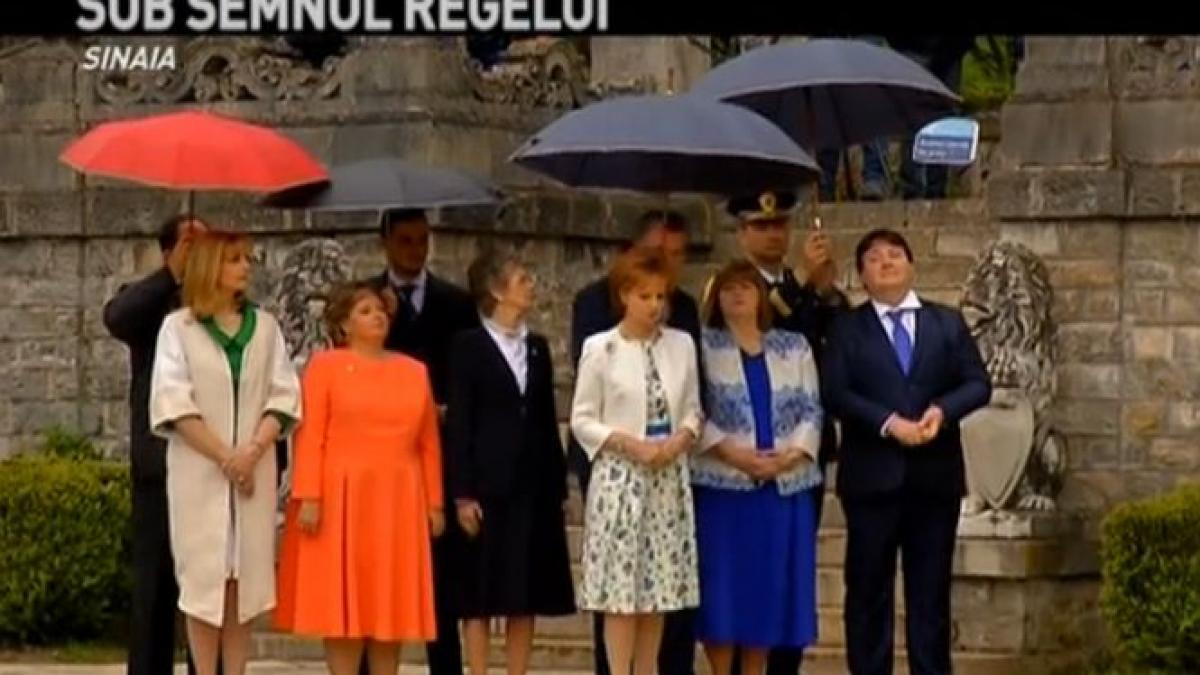 in premiera sub semnul regelui