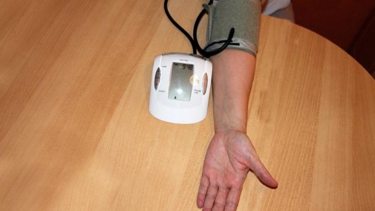 studiu aproape jumatate dintre romani sufera de hipertensiune