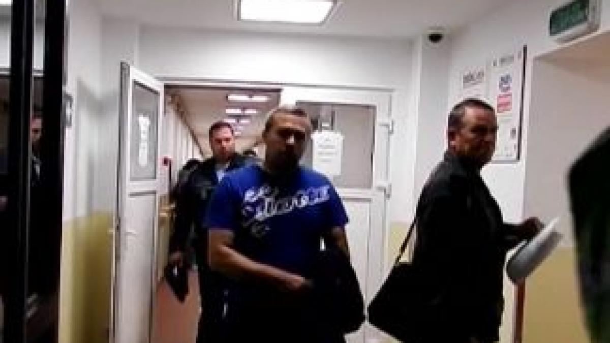 un politist din teleorman a facut spectacol pe o strada din alexandria