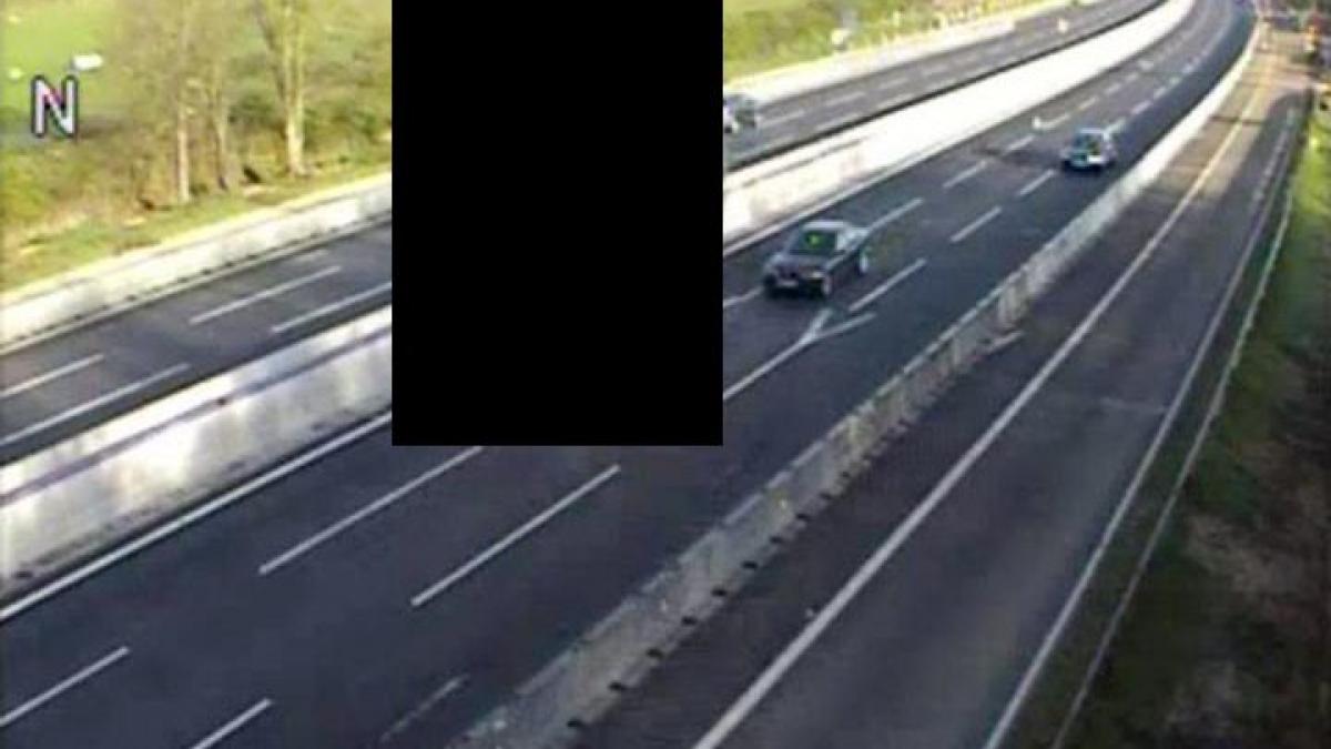 aparitie inedita surprinsa de camerele din trafic vitezomanul va scapa basma curata