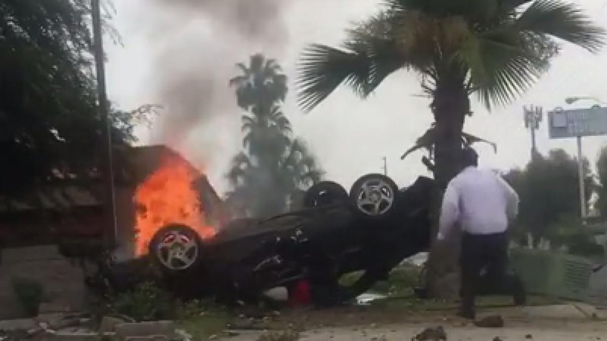 asa ceva vezi doar in filme victima unui accident este salvata din masina care sta sa explodeze