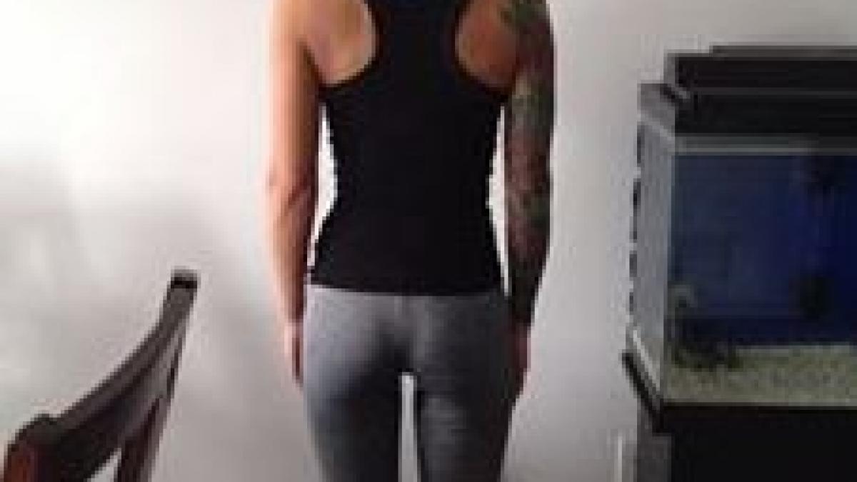 i au spus ca are sanii prea mari ca sa se duca asa la sala cum arata bustul acestei tinerei