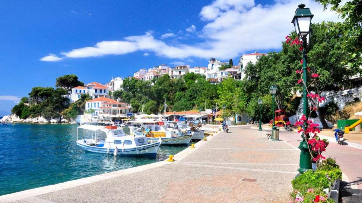 escapada de neuitat in skiathos