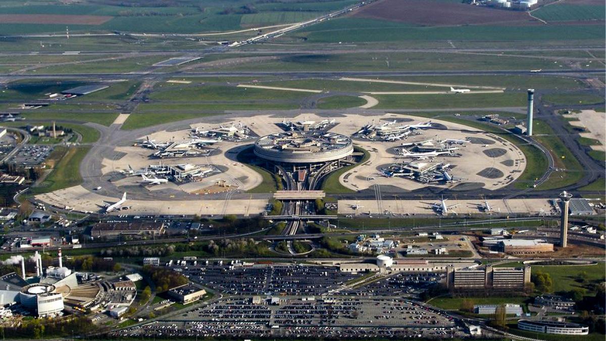stare de alerta pe aeroportul parizian roissy charles de gaulle