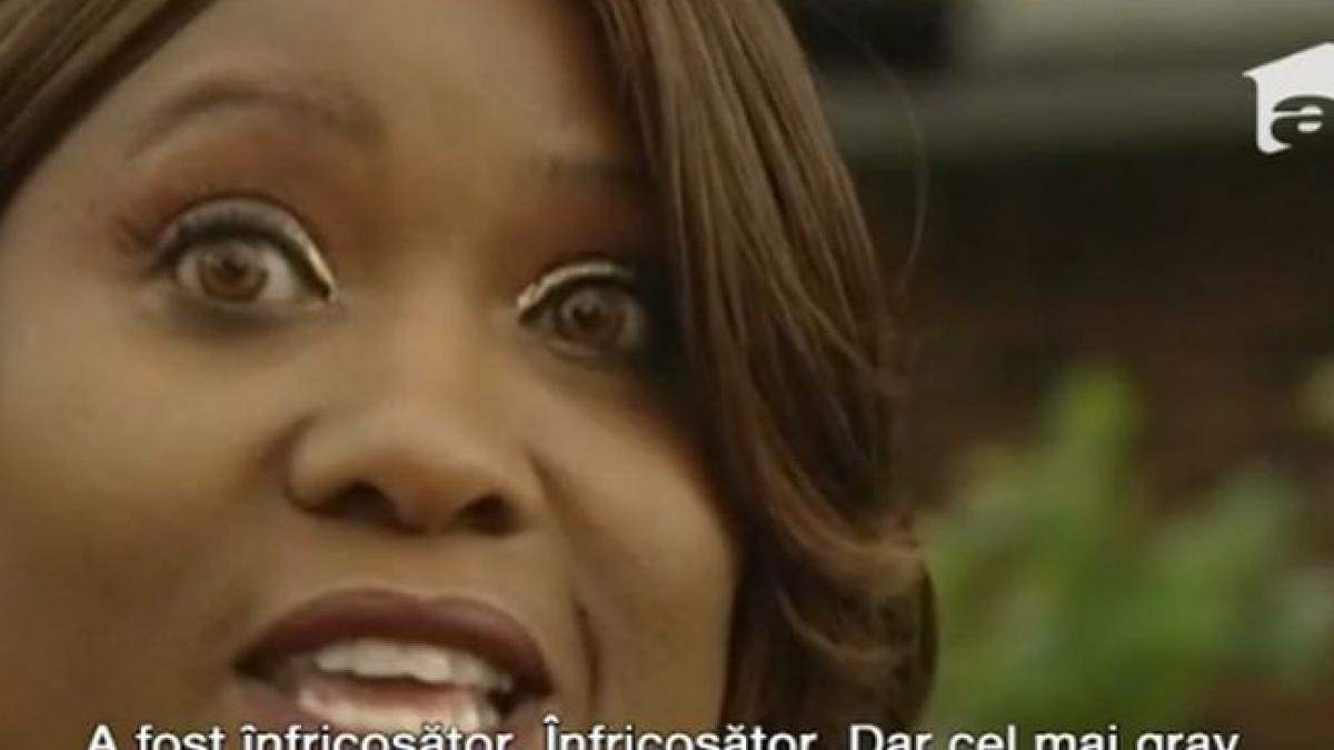 a curatat casa de hoti cu ajutorul aspiratorului