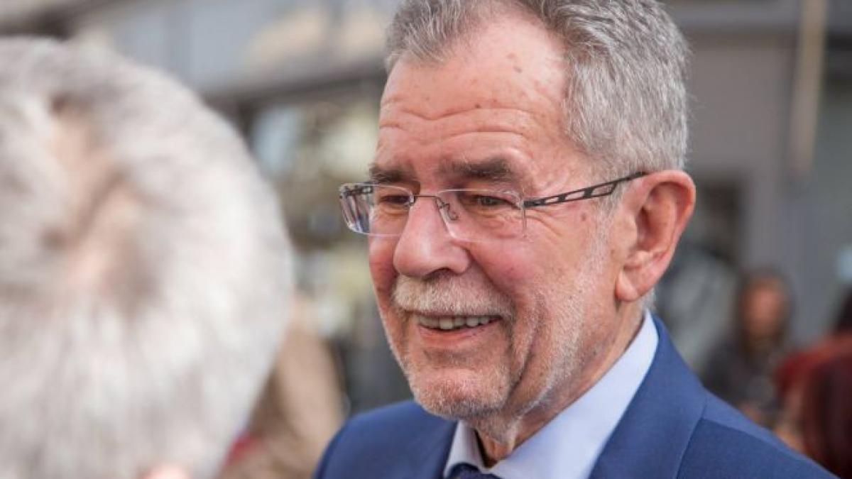 candidatul ecologist alexander van der bellen a castigat alegerile prezidentiale din austria