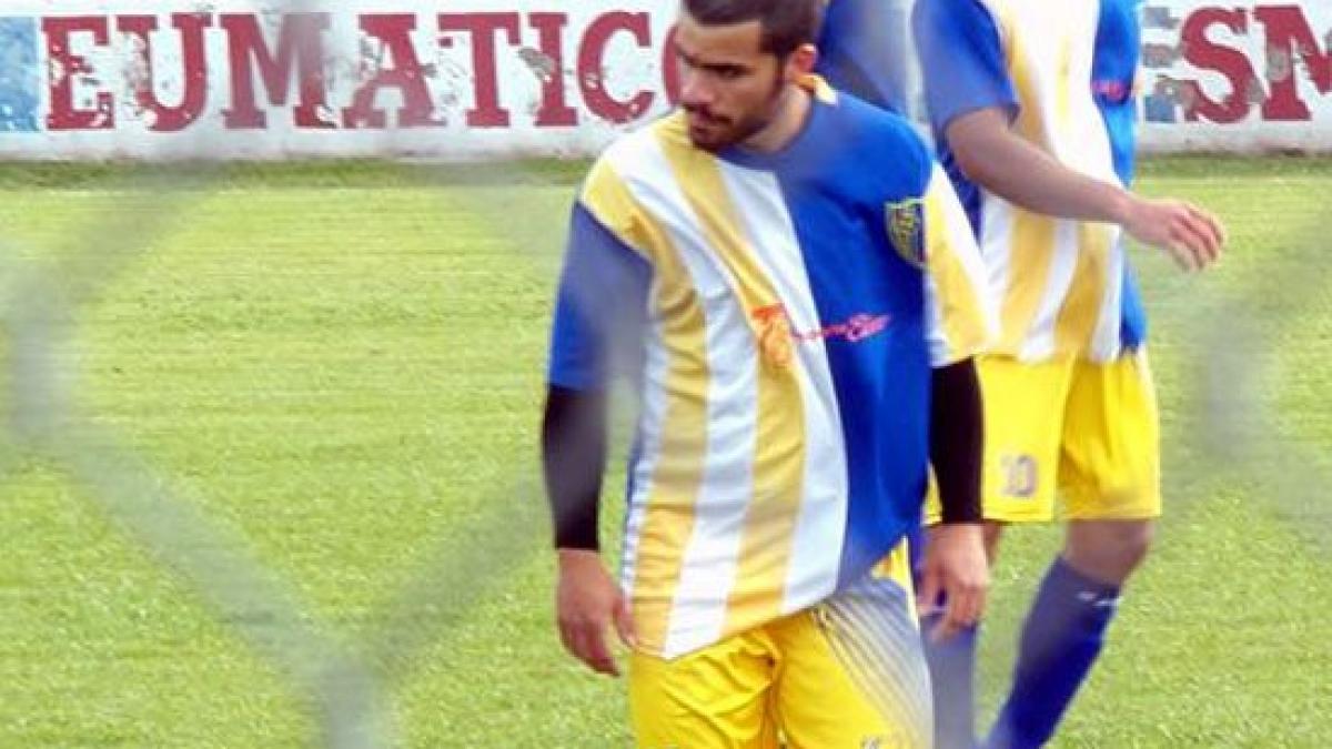 inca o tragedie pe teren un fotbalist argentinian a murit dupa ce a fost lovit la cap de un adversar