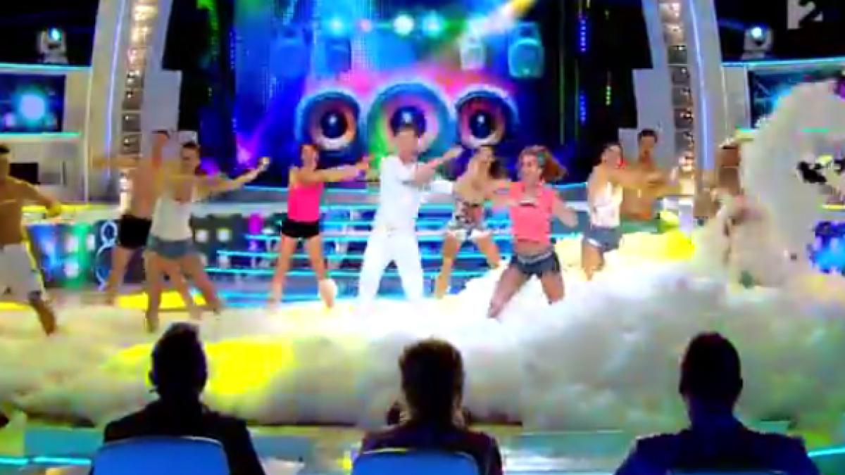 au cantat intr o emisiune tv din ungaria o melodie in limba romana care a fost reactia juriului