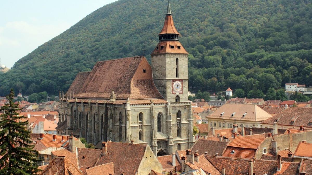 obiective turistice pe care trebuie sa le vezi in brasov