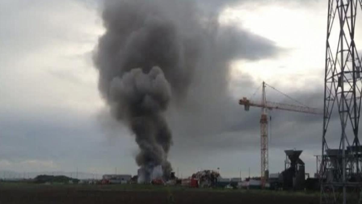 incendiu puternic la o groapa de deseuri chimice din pitesti