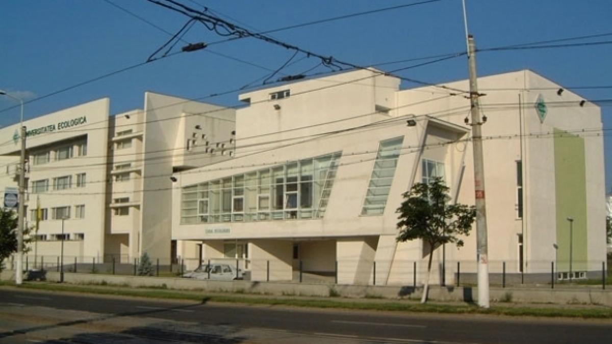 prima universitate privata din bucuresti va intra in lichidare