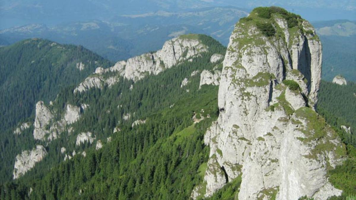 o adolescenta a cazut de la inaltime in masivul ceahlau