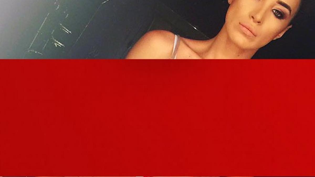 o vedeta din romania a intrat in baia unui restaurant a facut imediat o fotografie ce era acolo