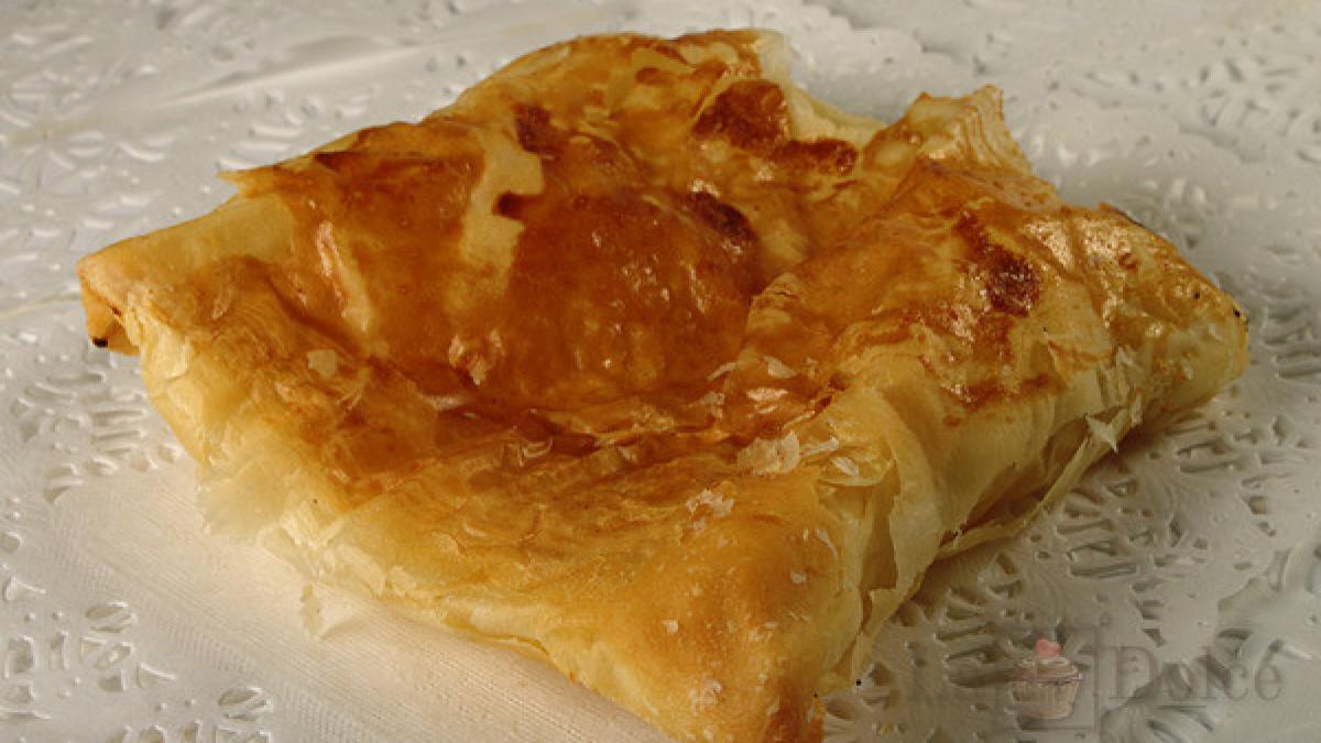 ce a gasit o aradeanca intr o placinta cu branza era ascutita si putea provoca o tragedie foto