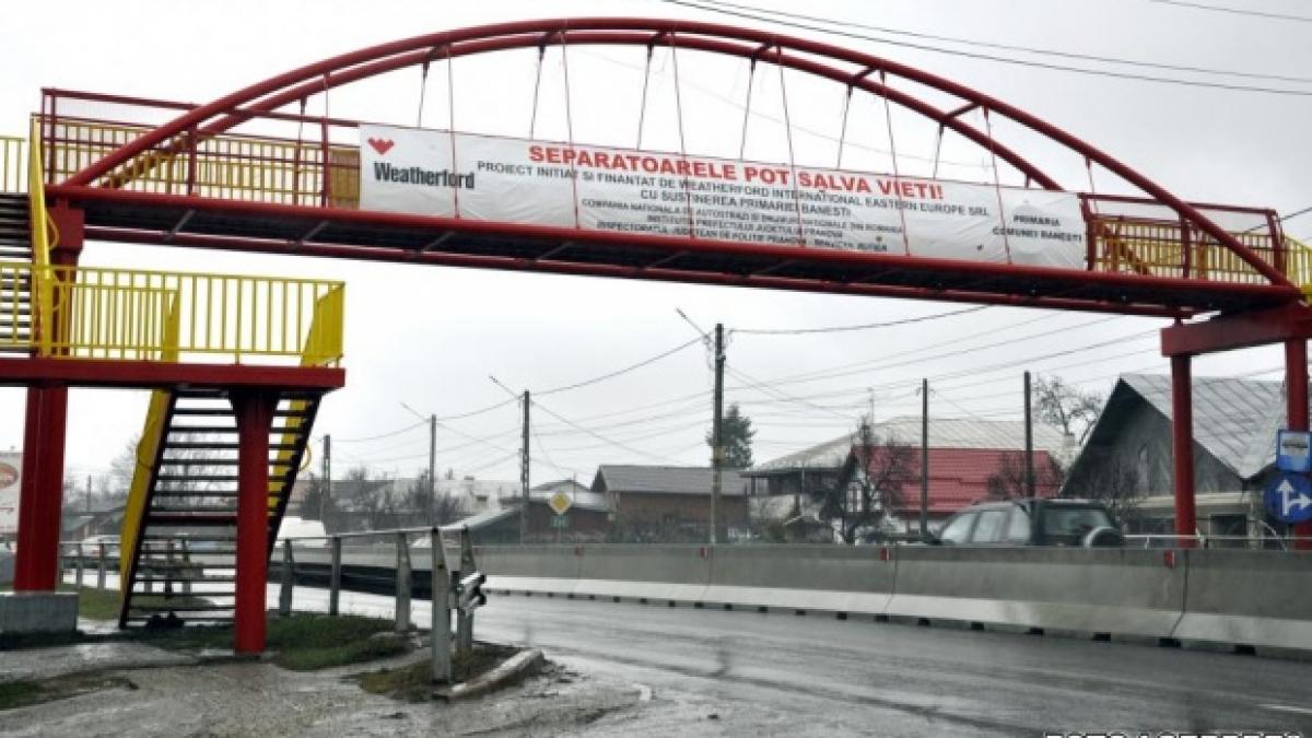 zile grele pentru soferii care circula pe dn1 la iesirea din capitala incepe montarea