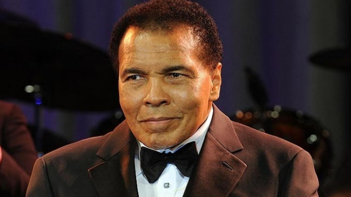 muhammad ali internat urgenta critic