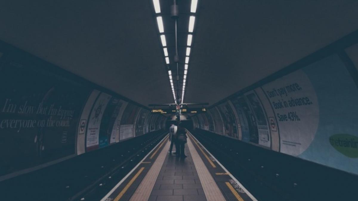 o statie de metrou din italia poarta numele unui roman