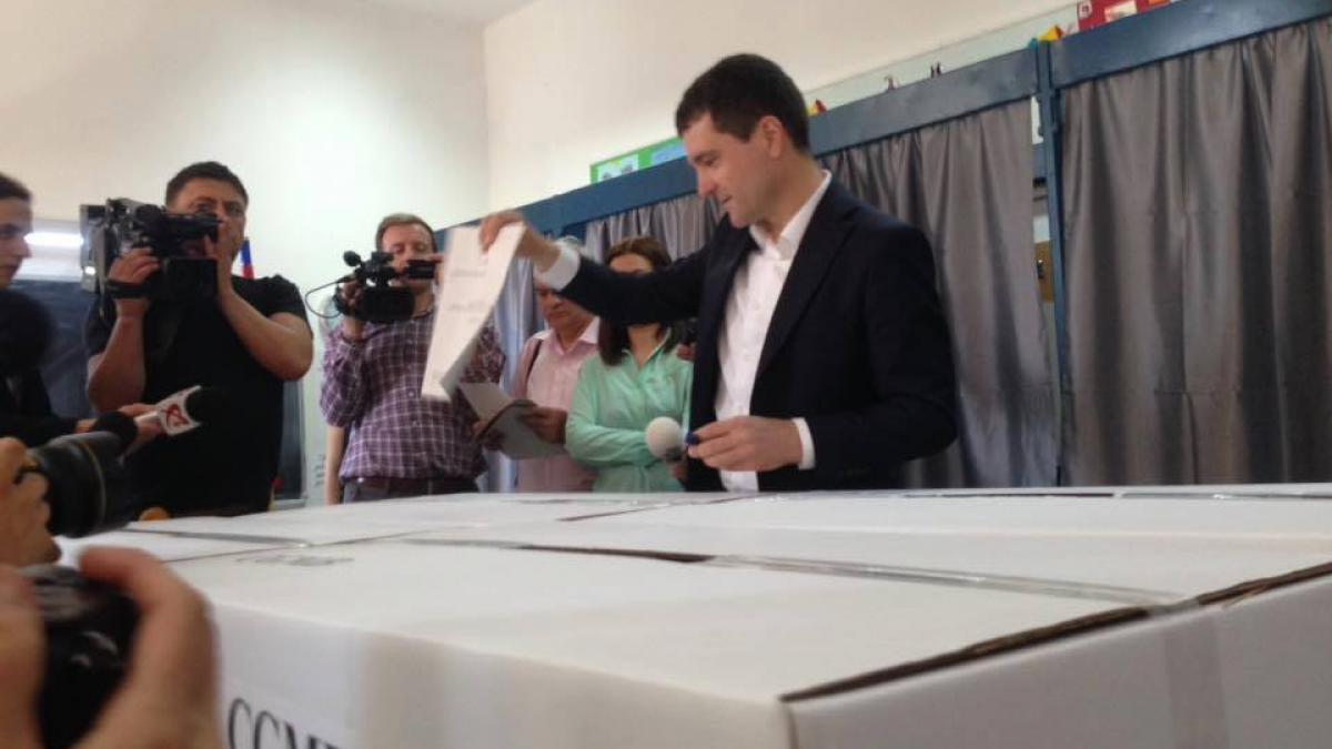 lovitura dura pentru nicusor dan ce a fost obligat sa faca