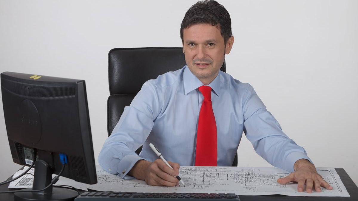 razvan sava la vot impreuna cu cristian popescu piedone am votat astazi pentru bunastarea