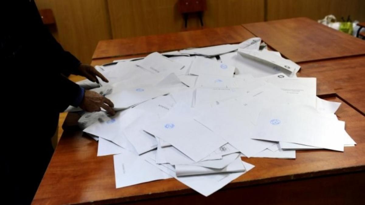suspiciuni de frauda in navodari au fost gasite mai multe buletine de vot decat ar fi trebuit