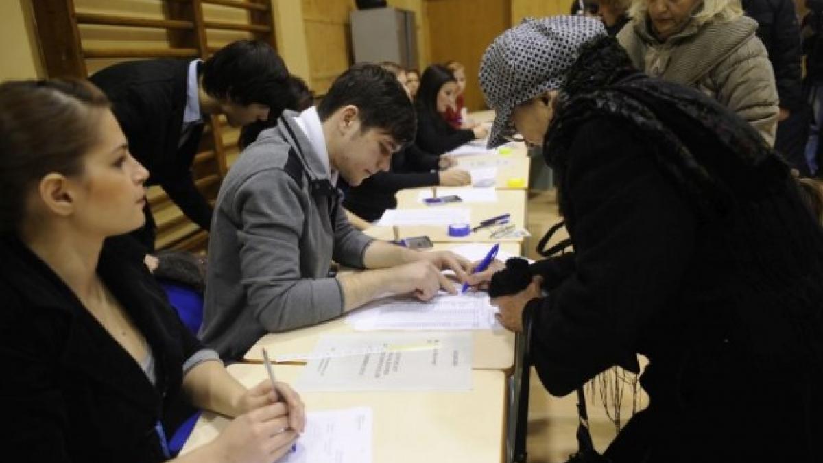 zeci de buletine de vot dintr o cumuna de alba descoperite la targu mures