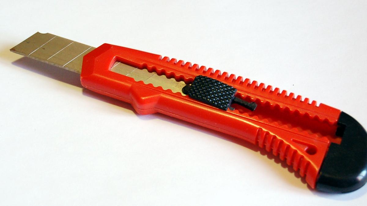 un barbat a ramas fara penis dupa ce sotia i l a taiat cu un cutter ce a scos o din minti pe femeie