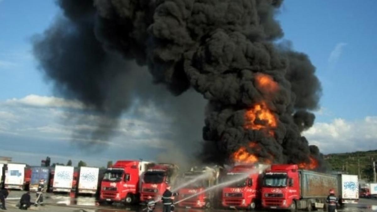 Explozia de la Mihăileşti: Circulaţia pe DN 2, reluată după aproape opt ore 