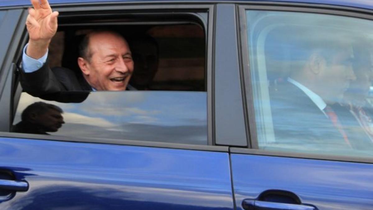 traian basescu cetatean moldovean