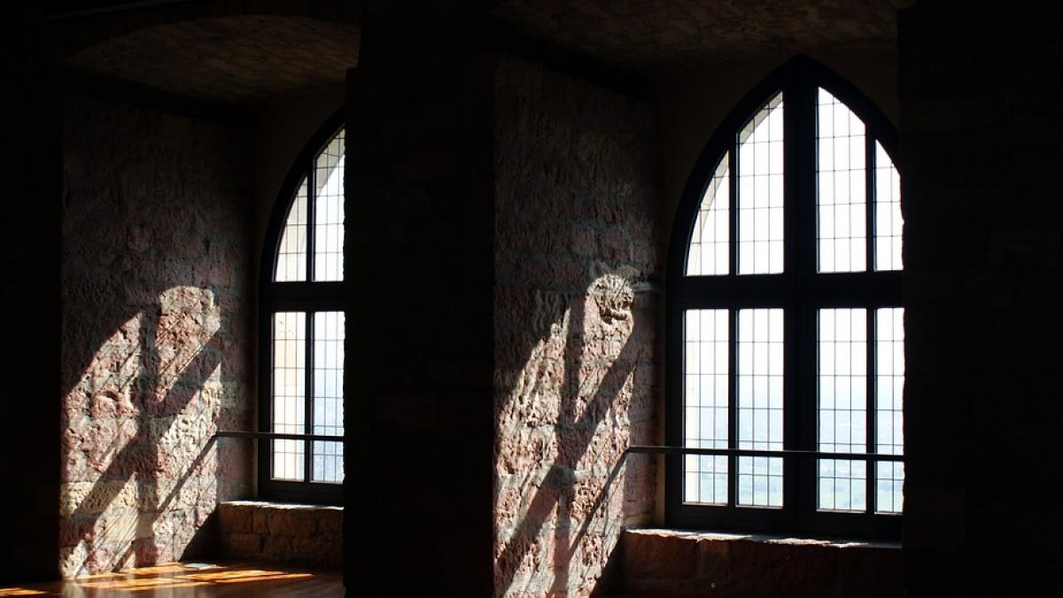 castel celebru in romania transformat in bordel ce orgii se petreceau in tara hategului