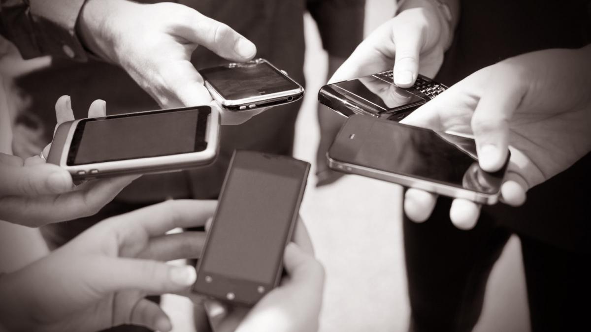 inselatorie in romania oamenii pacaliti sa cumpere telefoane mobile iar ce se intampla dupa e