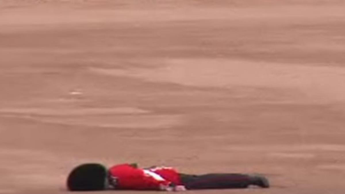 soldat lesin londra parada regina elisabeta