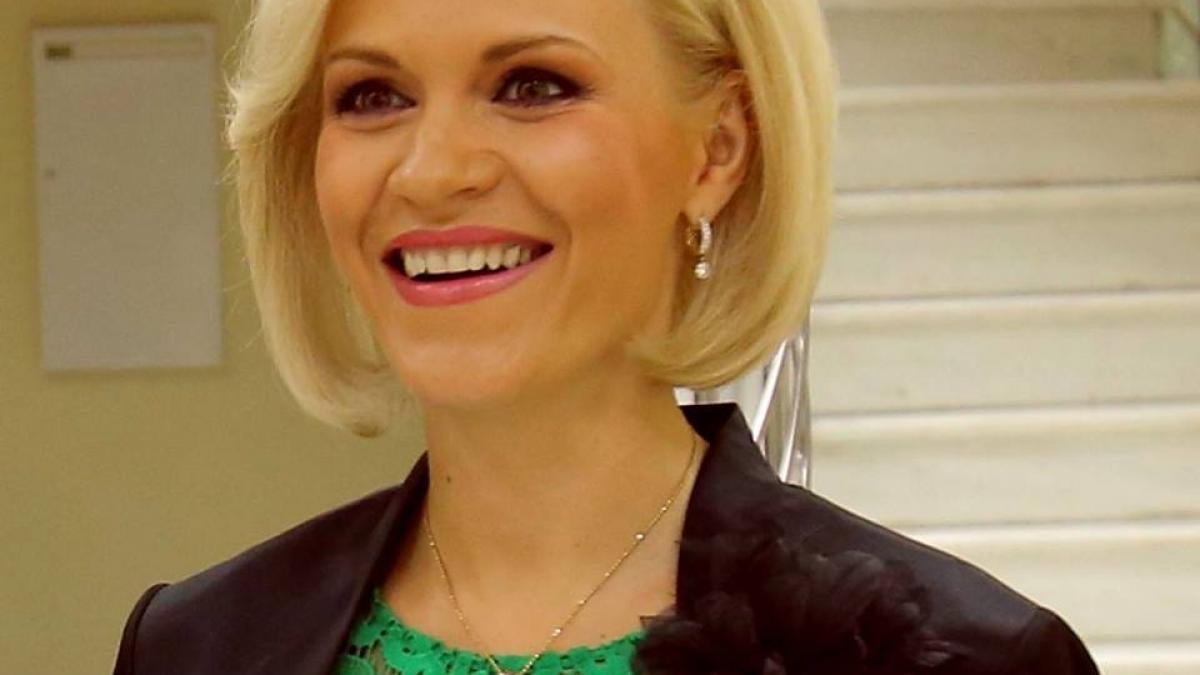 gabriela firea corturi de prim ajutor canicula