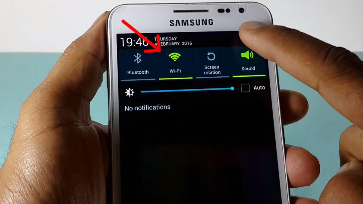 putina lume stie acest truc cum afli parole de wifi incredibil de simplu
