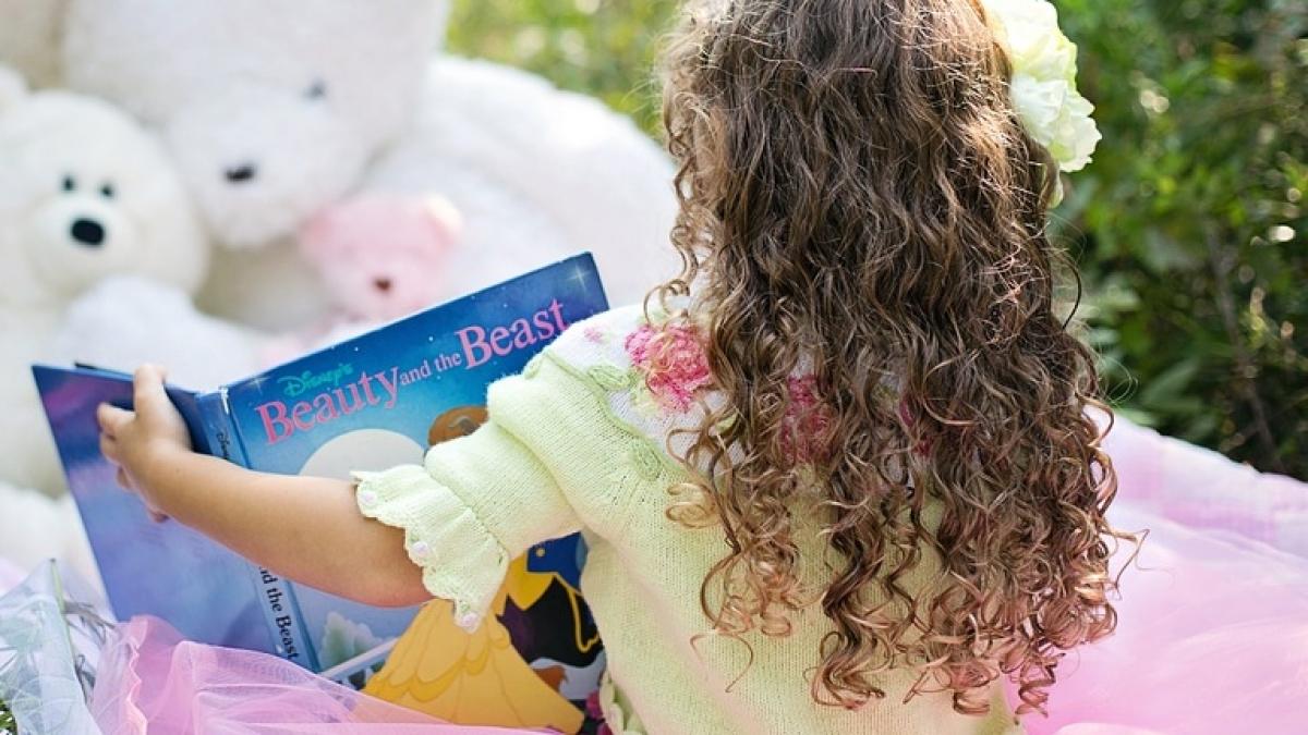 un pedofil eliberat conditionat a recidivat doua fetite din pitesti au fost agresate de barbat