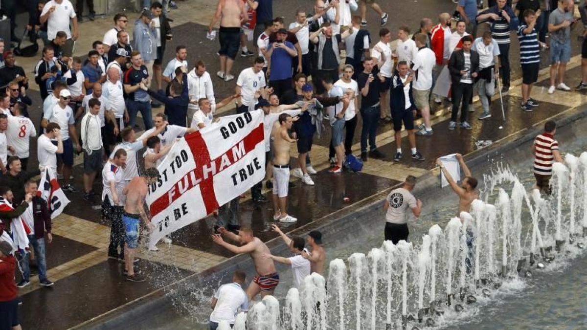 imaginile umilintei la euro 2016 gestul cu care fanii englezi i au infuriat pe francezi